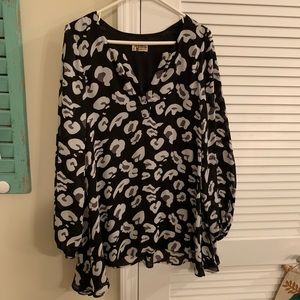 Leopard print top